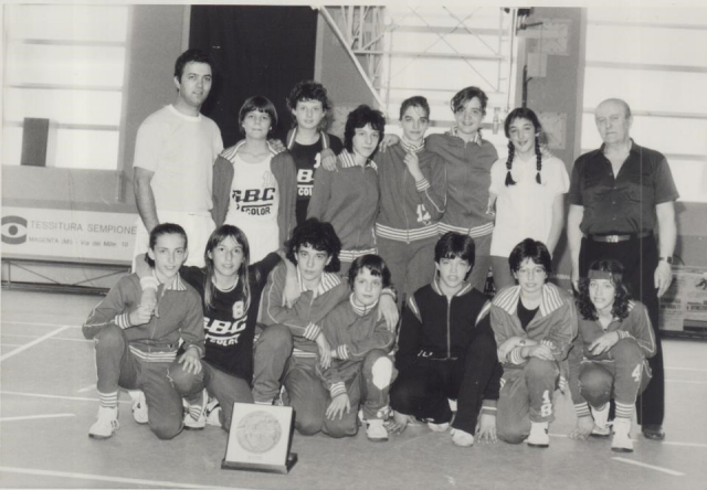 Nella foto della squadra giovanile della GBC si riconoscono Maria Elena Malinghetti, Barbara Maestri, Brigida Allieri, Angiola Leva, Silvia Francesconi e Antonio Morabito, oltre al sig.Pasini.